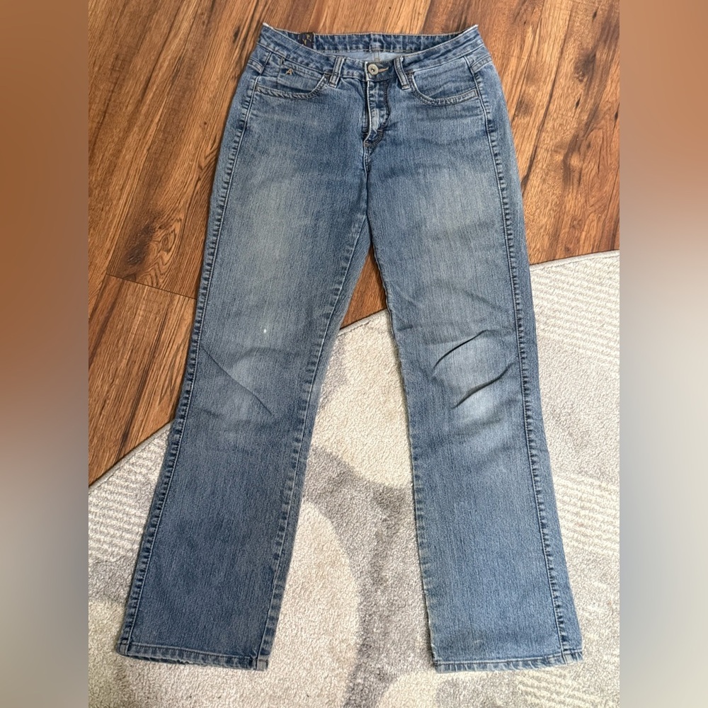 Wrangle Aura Women’s Size 6 Straight Leg Blue Jeans